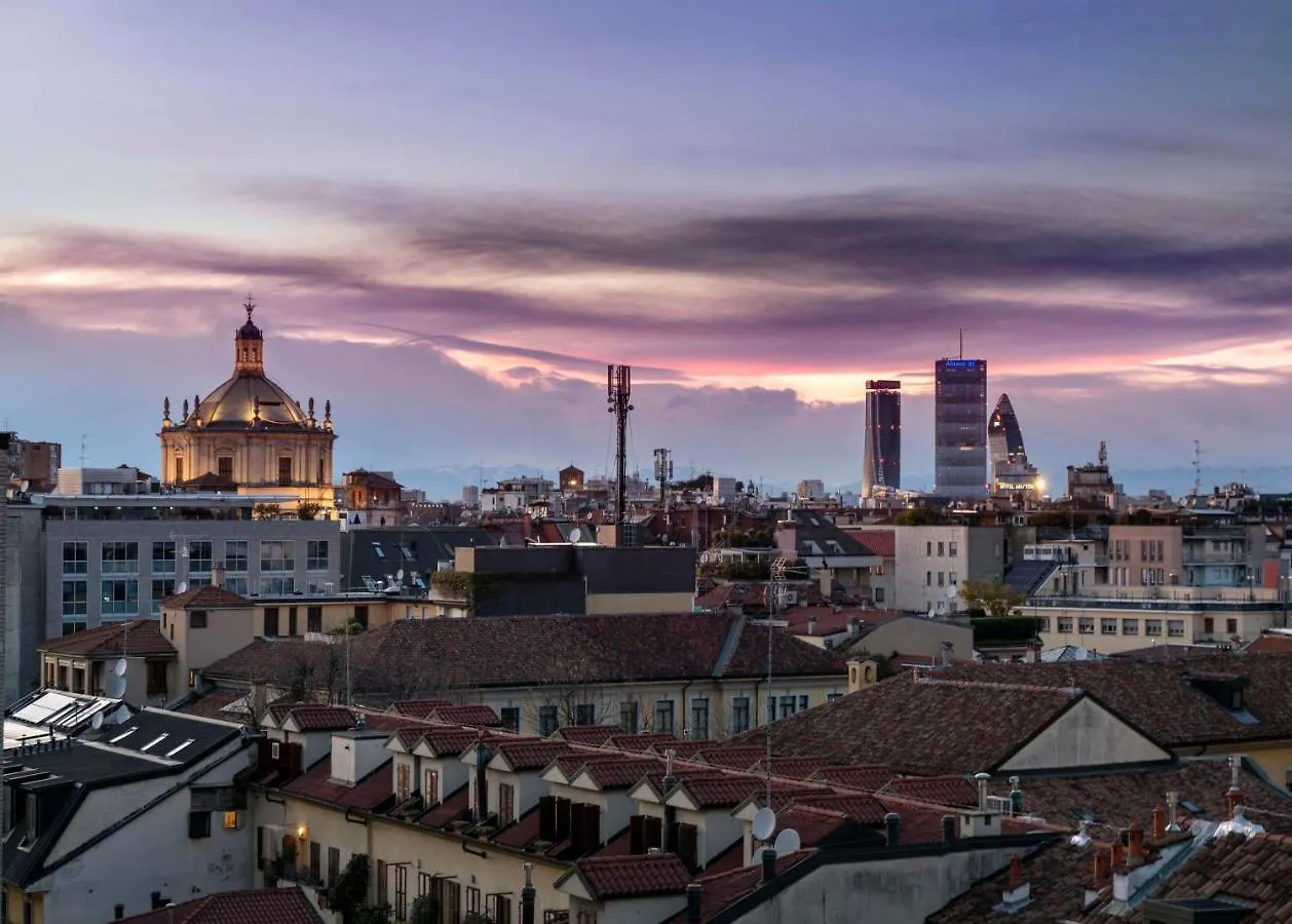 Radisson Collection Hotel, Santa Sofia Milano 5*,