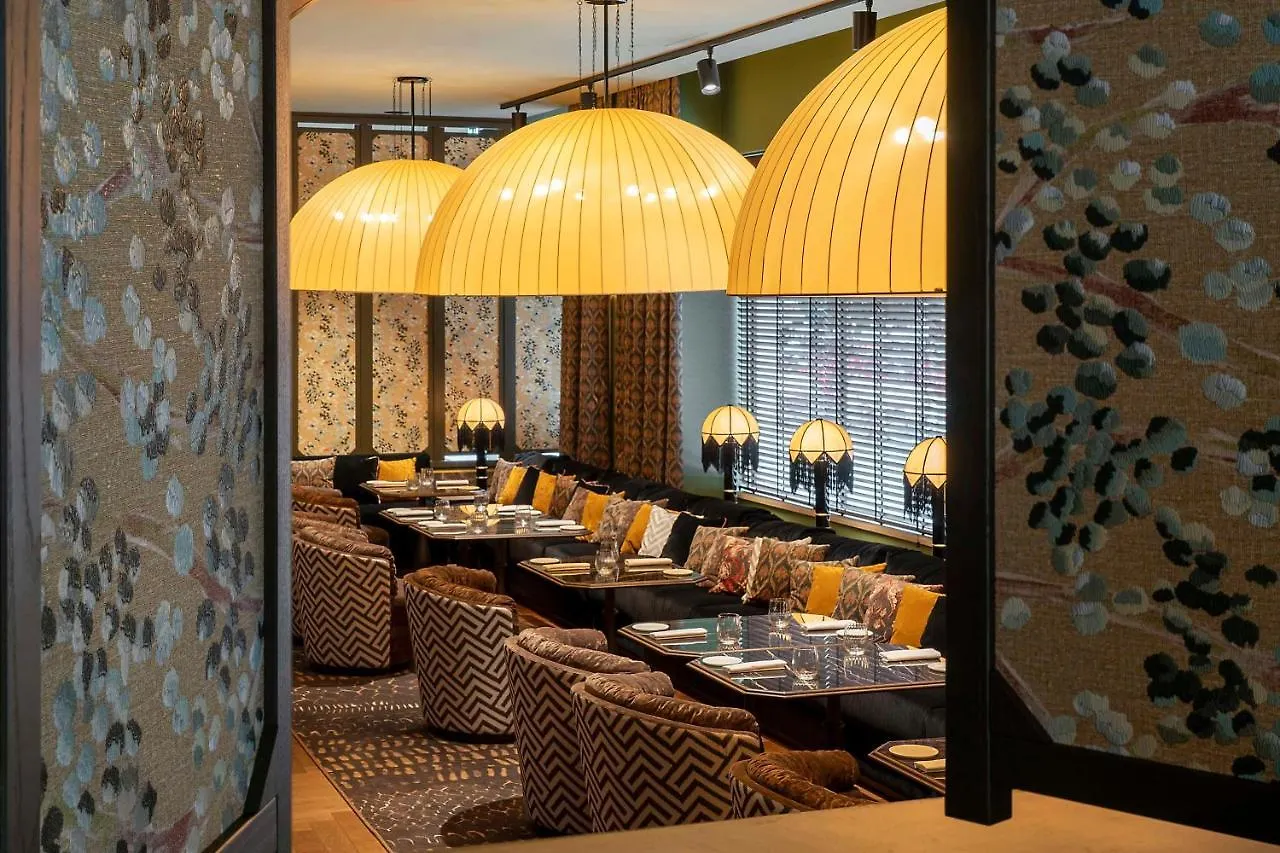 Radisson Collection Hotel, Santa Sofia Milano 5*,