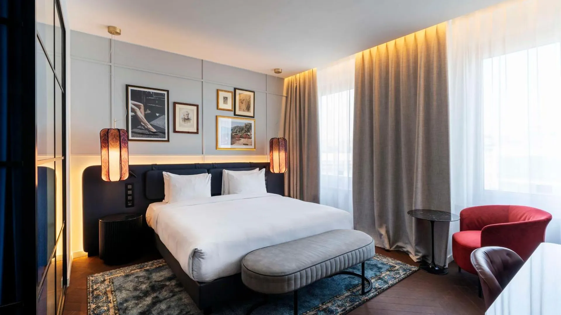 Radisson Collection Hotel, Santa Sofia Milano 5*,
