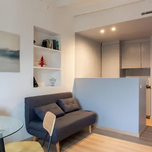 https://easylife-accogliente-e-moderno-bilocale-in-zona-navigli.it-lombardy.com