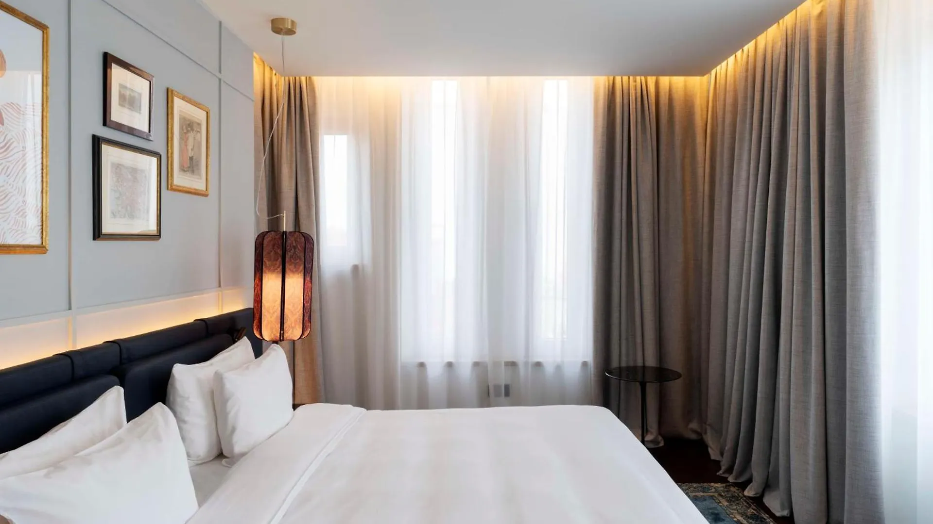 Radisson Collection Hotel, Santa Sofia Milán 5*,